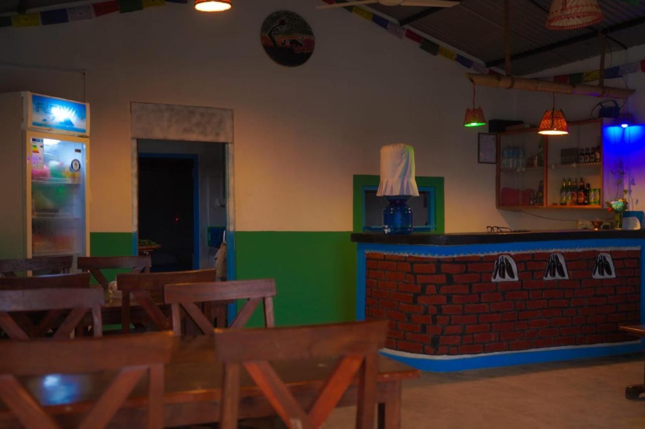 Bamby Chilling House - Feel The Nature Sauraha Exterior foto