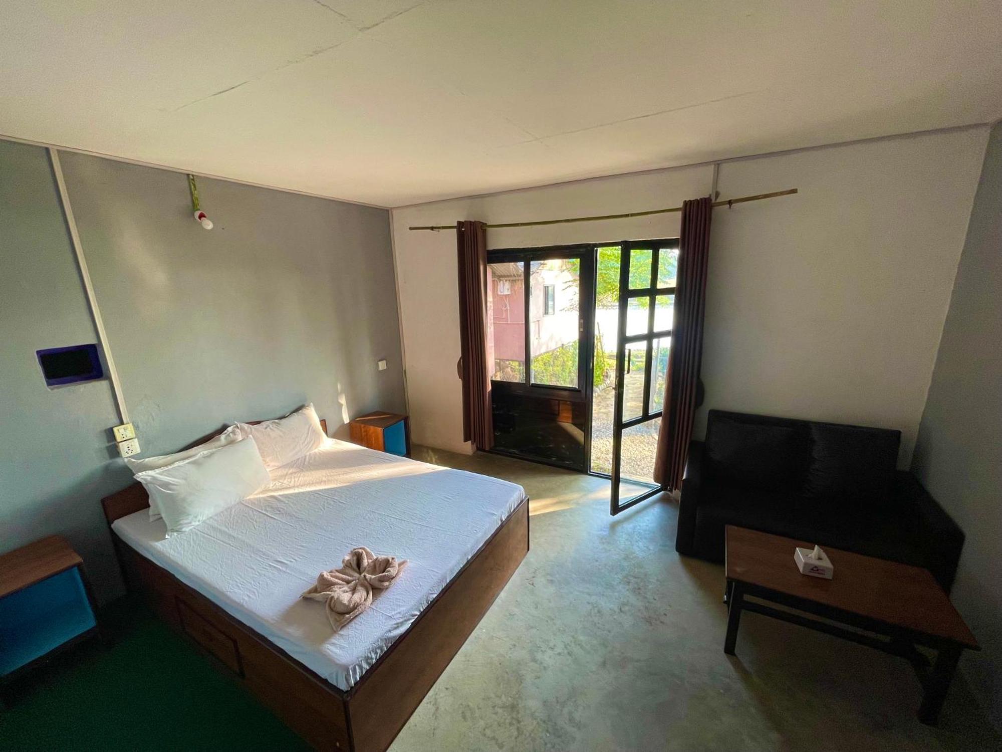 Bamby Chilling House - Feel The Nature Sauraha Exterior foto